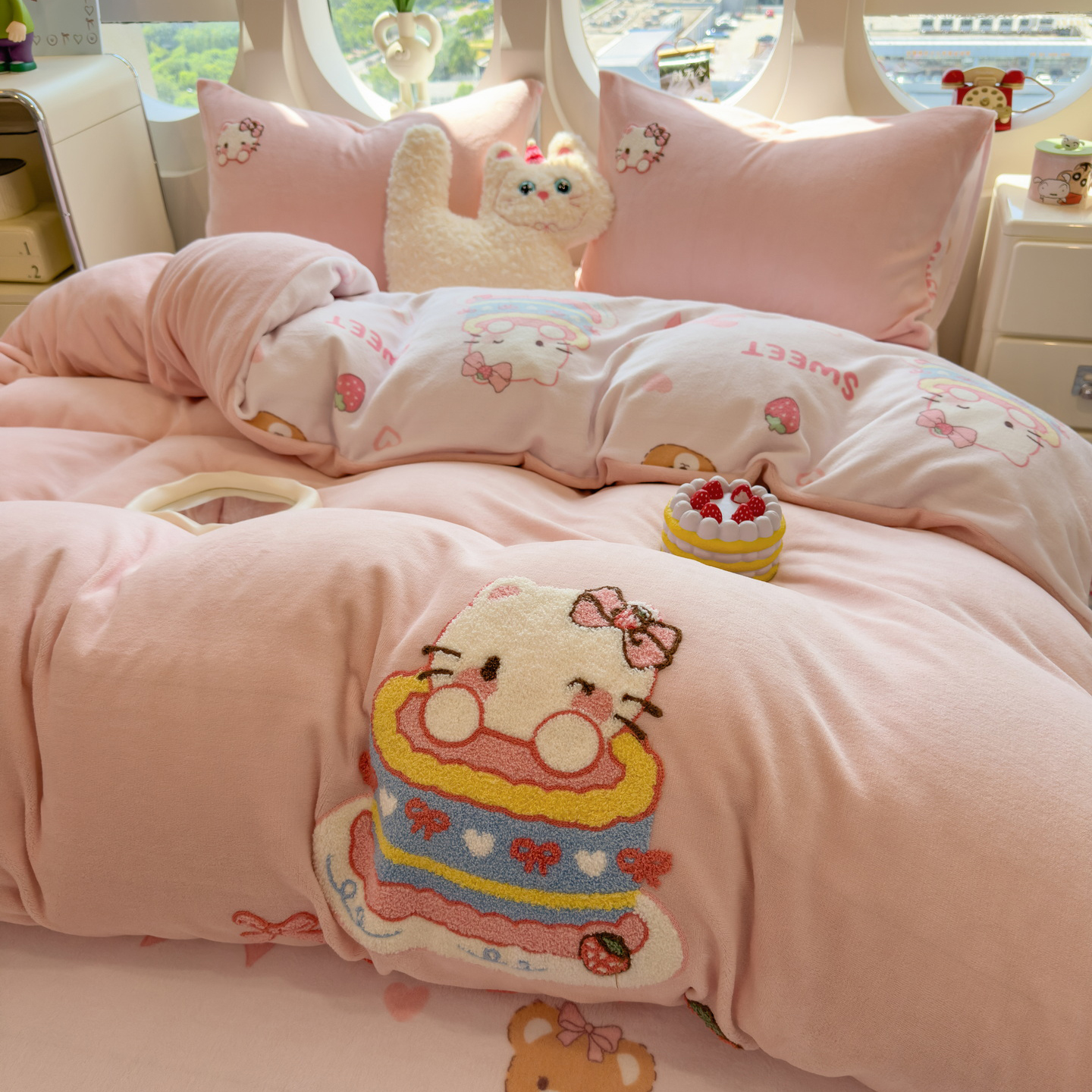牛奶绒四件套被子棉被2025新款卡通毛巾绣双面绒可爱卡通刺绣床品