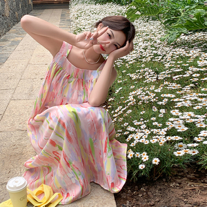多巴胺彩色油画吊带背心女装夏季新款少女感A字半身裙子两件套装图片