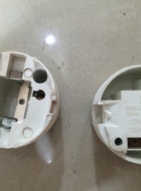PL-L 插管灯脚 2P/4P 插管节能灯灯座 筒灯灯座 防阻燃插拔管灯脚