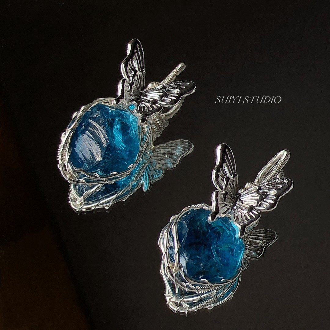 SUIYI 烟波蓝蝶 原创设计蓝琉璃原石绕线吊坠女 高级感蝴蝶锁骨链