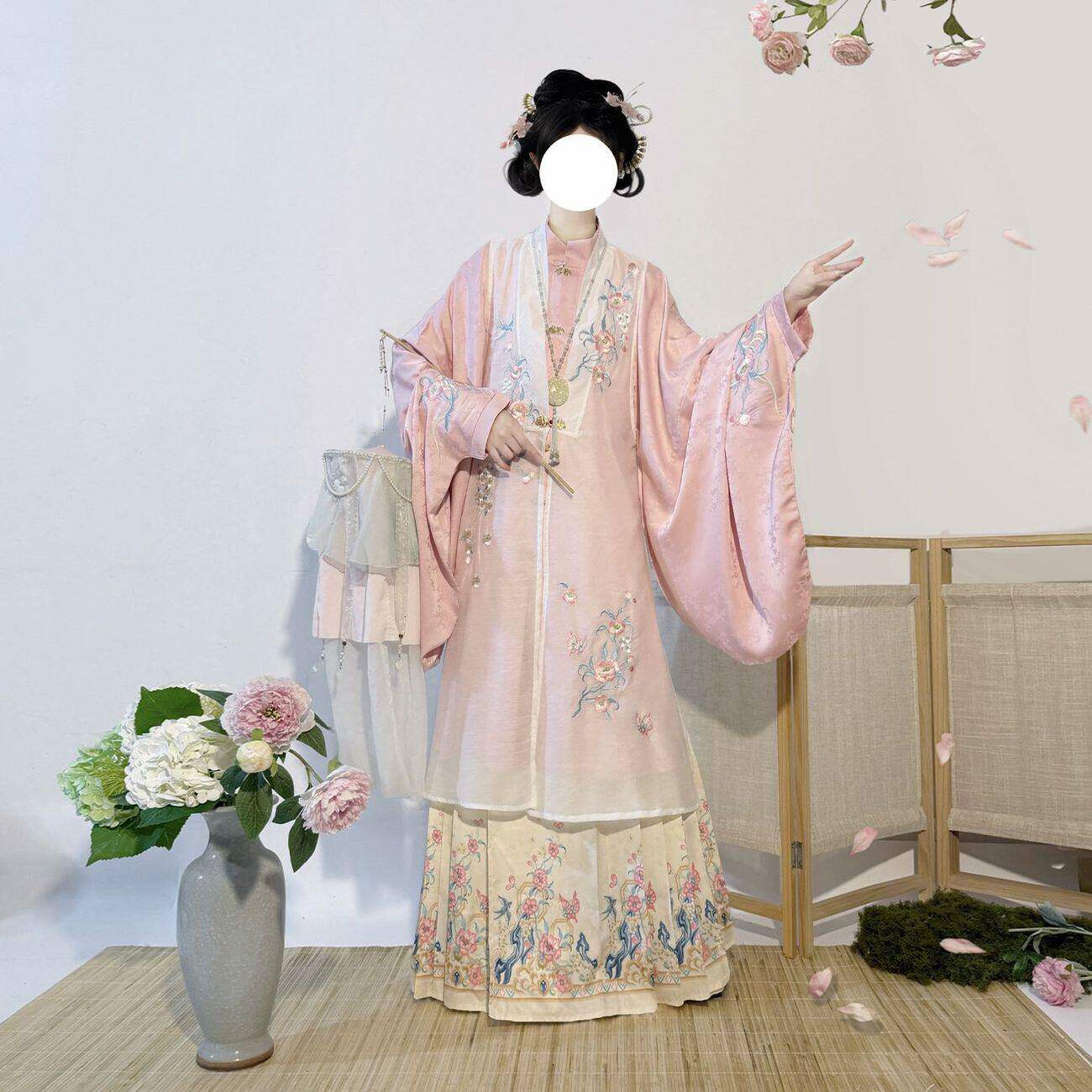 枝意明制刺绣立领春秋汉服套装