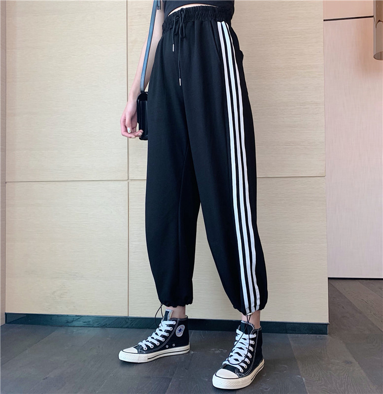 Real shot real price Hong Kong style retro vertical stripe sports pants female student three bar loose leisure wide leg