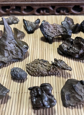 新疆戈壁滩哈密老坑变化泥石