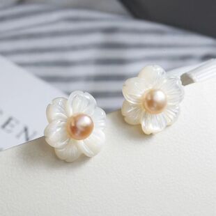 925银针新款天然贝壳白色雏菊花朵耳钉女甜美珍珠花卉抗过敏耳坠