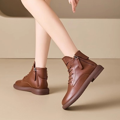 2025年秋冬新款复古真皮短靴