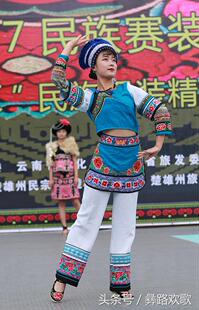 新款大理少数民族白族成人女装/舞蹈表演服饰/葫芦丝舞台演出服装