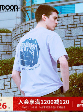 outdoor products 商场同款短袖男背包图案T恤棉感舒适吸湿透气