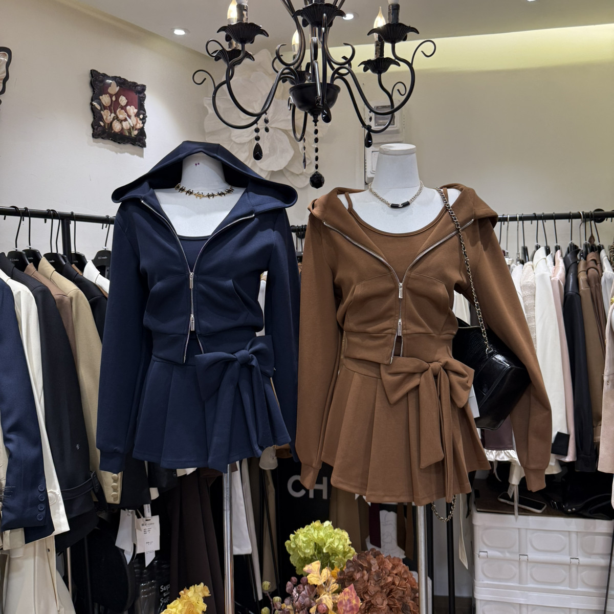 轻言STUDIO-甜妹吊带三件套甜妹休闲韩风卫衣外套+半身裙+背5657