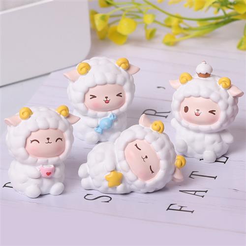 卡通小羊摆件迷你车内饰品电脑屏幕办公桌装情绪治愈系白羊座礼物