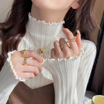 白色冬季打底衫女2025新款春秋小香风内搭羊绒毛衣半高领针织上衣