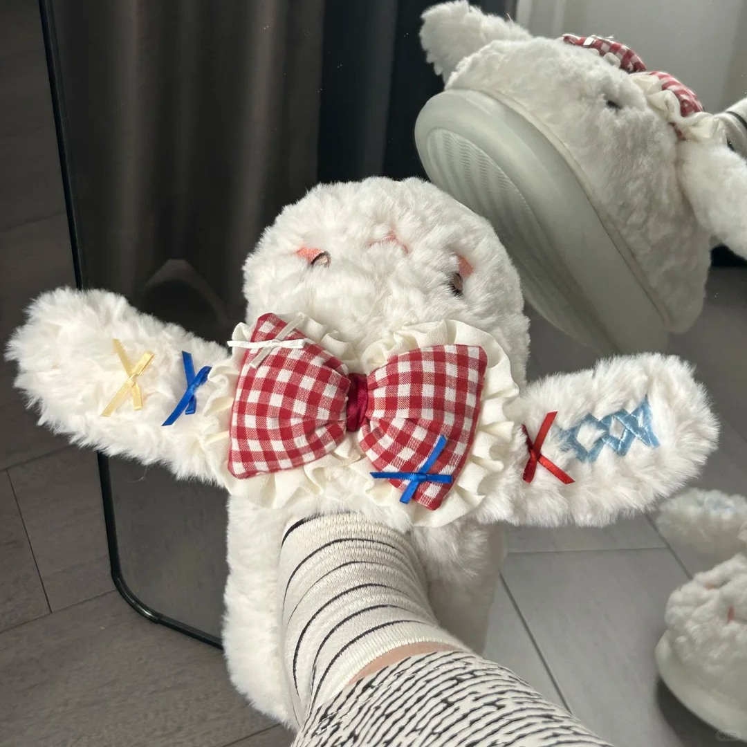 可爱卡通小兔毛绒拖鞋