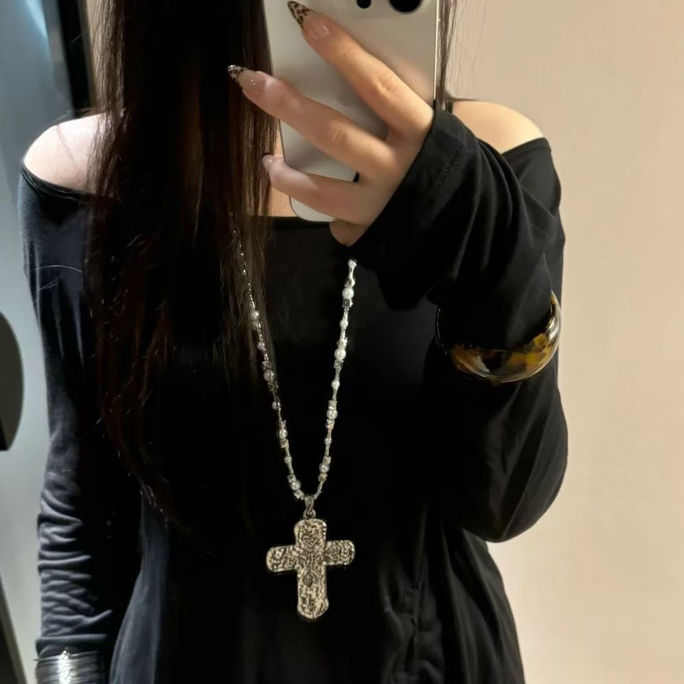 欧美重工十字架吊坠项链女潮流小众时尚Y2K亚文化毛衣链辣妹配饰