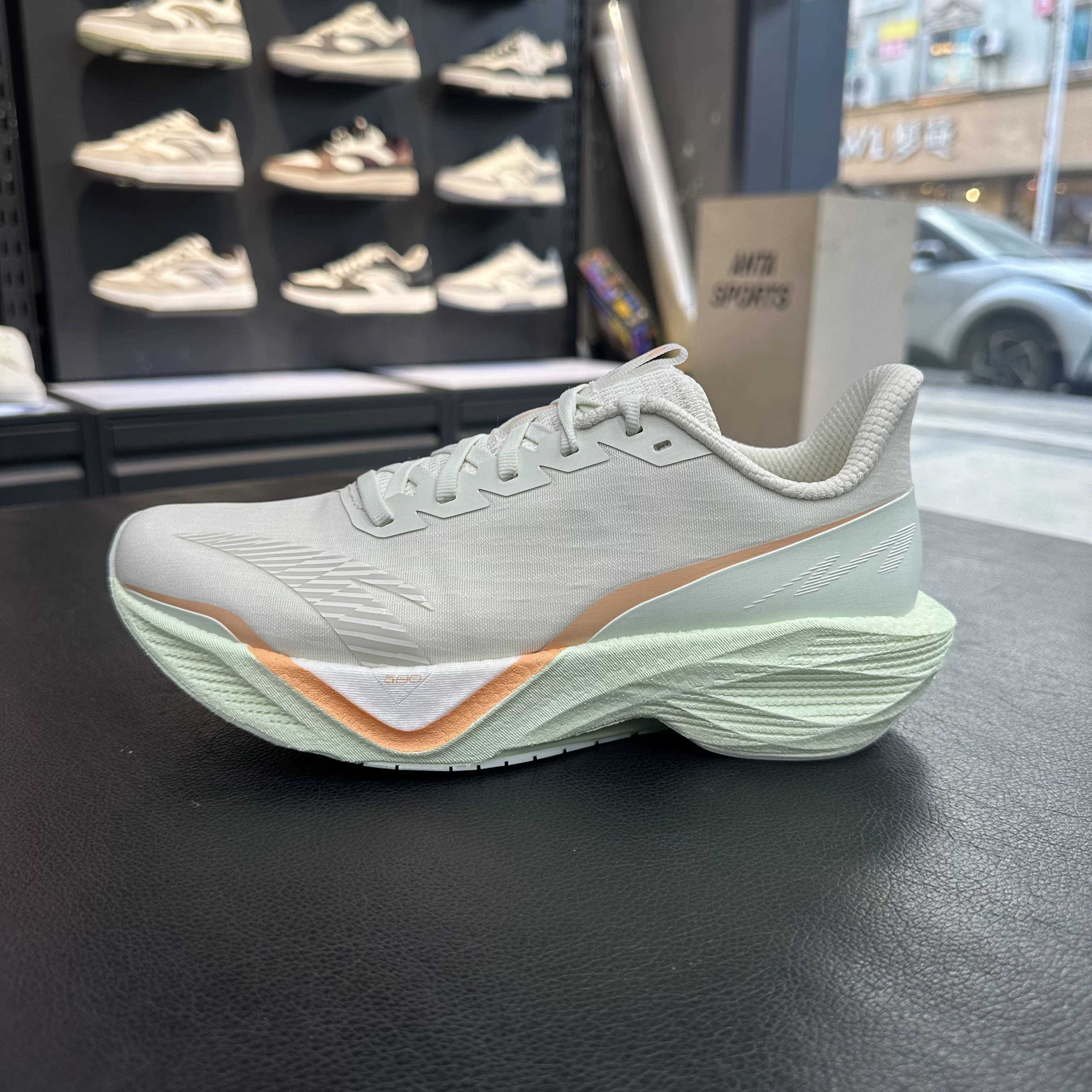 安踏马赫6代 缓震专业跑步鞋女中考体测训练比赛运动鞋122615583