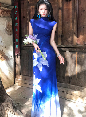 新中式花卉印花蓝色渐变旗袍无袖连衣裙女修身显瘦清冷感裙修身型