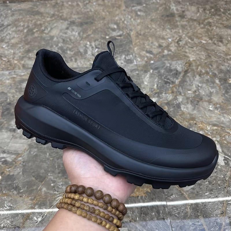 2025秋冬新款运动鞋黑色百搭厚底男鞋透气布面户外系带休闲鞋子男