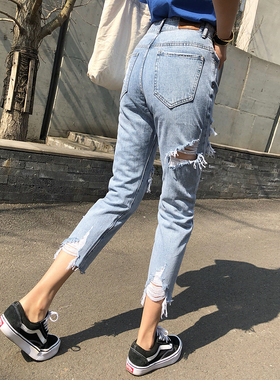 【特价清仓，概不退换】春款浅蓝色前后破洞宽松牛仔裤中腰九分裤