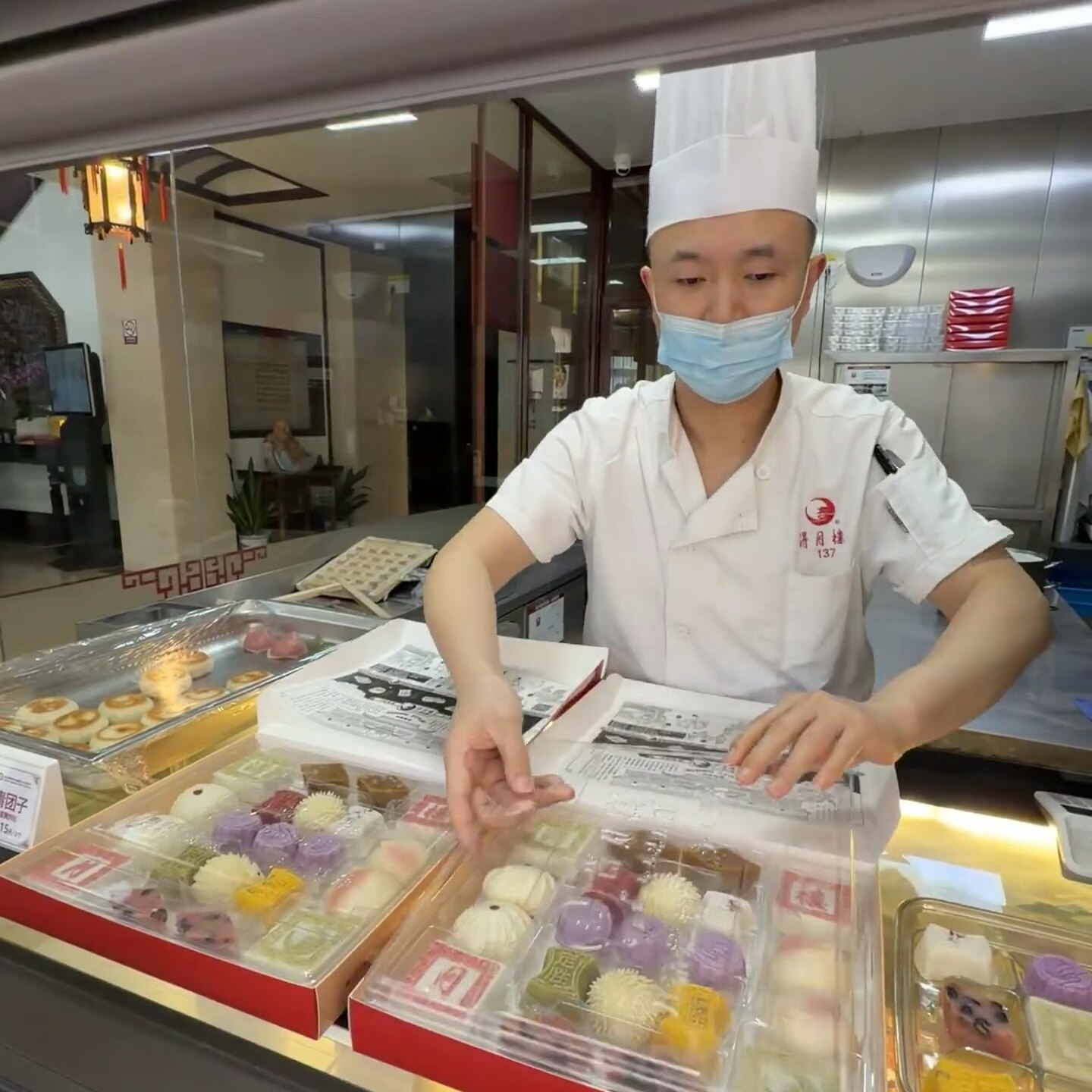 苏州得月楼糕点全家福糕点苏州伴手礼特产糕点礼盒糯米糕苏州特产