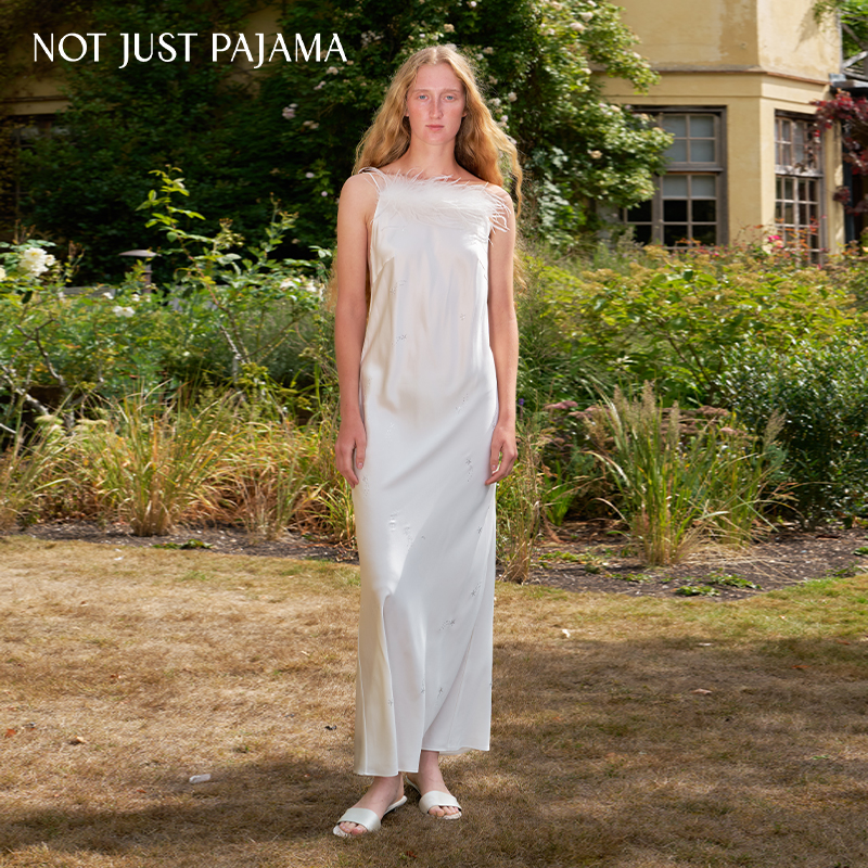 Not Just Pajama VEGA织女星22姆米真丝斜裁烫钻羽毛吊带连衣裙