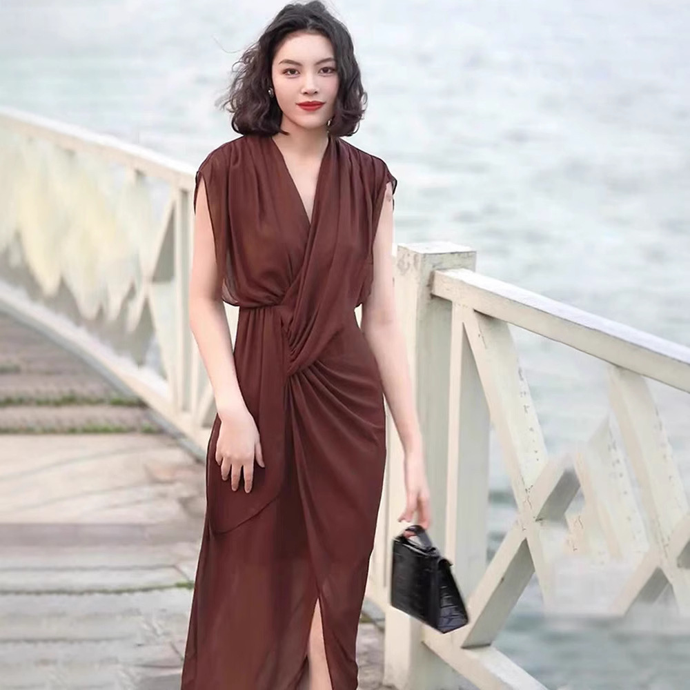 2025夏季新款女装高级感咖色气质连衣裙女神范绝美裙子御姐轻熟