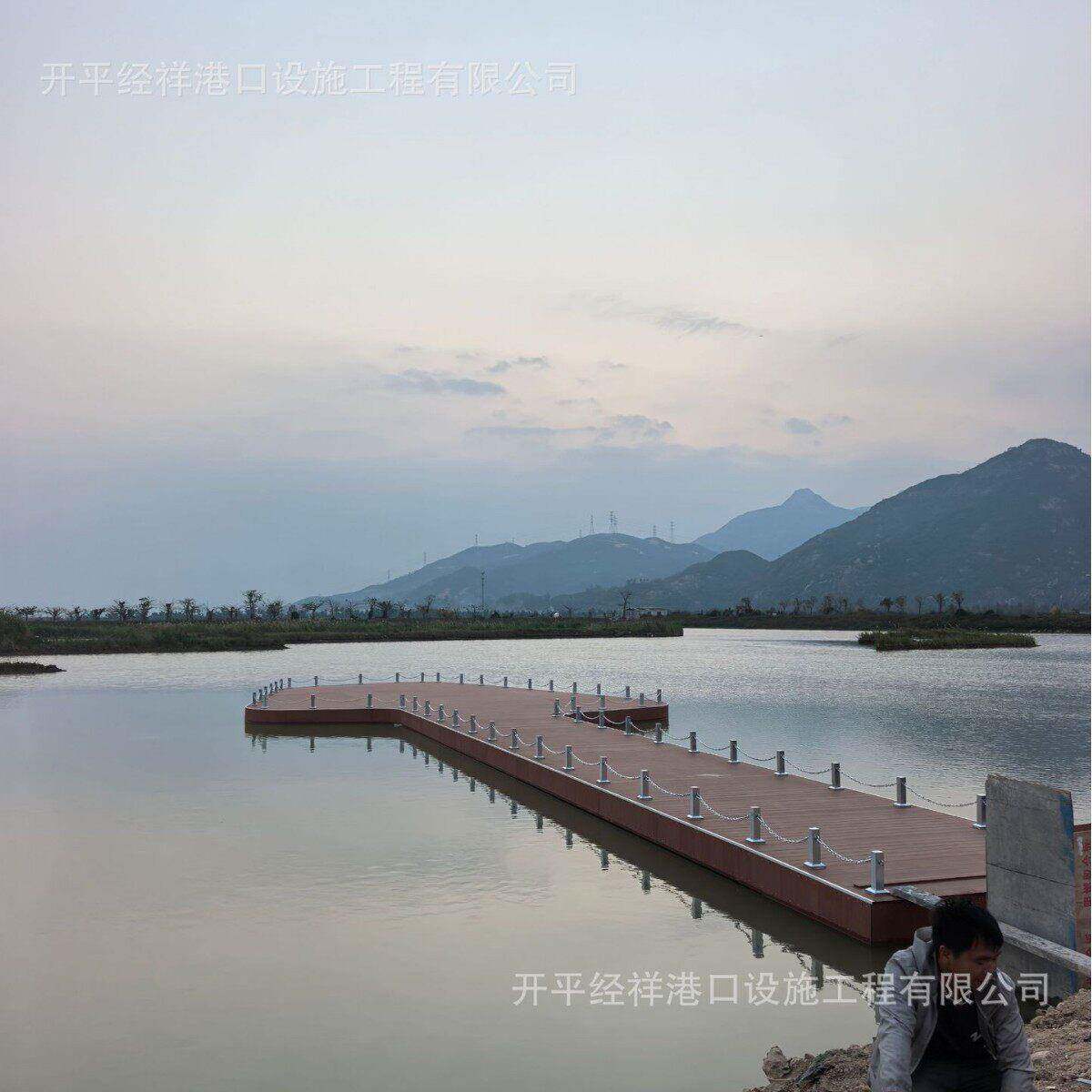 铝合金浮桥码头包工包料包设计方案含PE滚塑浮箱不锈钢系缆柱