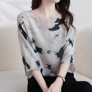 新款 洋气 真丝上衣女休闲时尚 桑蚕丝宽松印花简约流行妈妈小衫