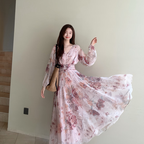 DARA ROSE-宫廷风长款修身蕾丝气质连衣裙(同布料花色随机)S8465