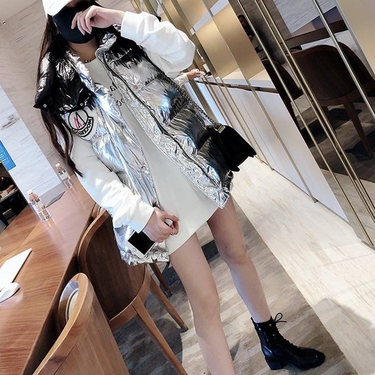 蒙口谷2019冬装新款明星同款羽绒马甲亮面银色宽松羽绒服马夹男女|ruв категории Женская одежда, жилет - от Buy2taobao.com для оказания профессиональной услуги покупки агента Taobao