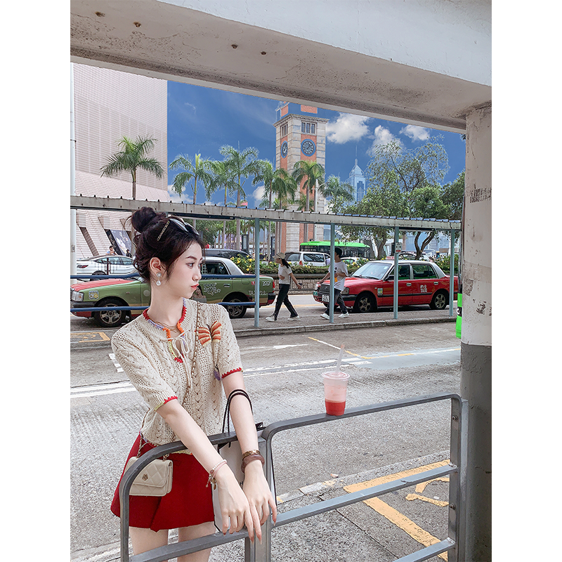 [限时折扣] 夏季宽松活泼减龄针织衫杏色镂空彩虹蝴蝶短袖上衣