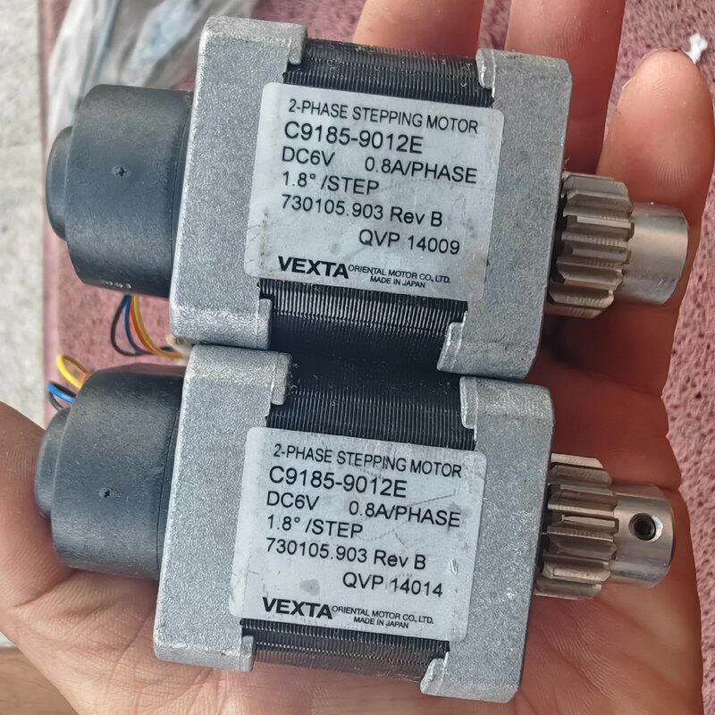 （议价）东方步进电机VEXTA C9185-9012E两个，功能正常