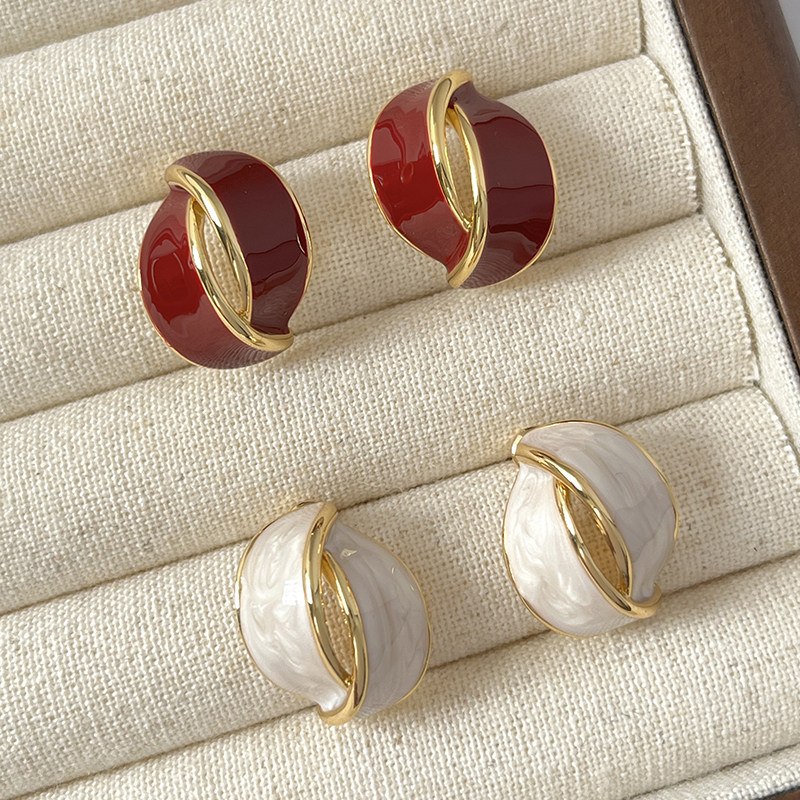 法式复古独特设计红色珐琅耳环2025新款高级感轻奢白色气质耳钉女,饰品/流行首饰/时尚饰品新,耳钉,淘宝优惠券,粉丝福利购,淘宝优惠卷