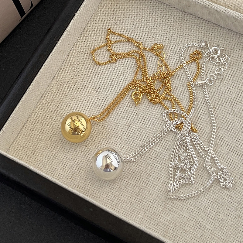 简约高级感小众设计字母圆球项链