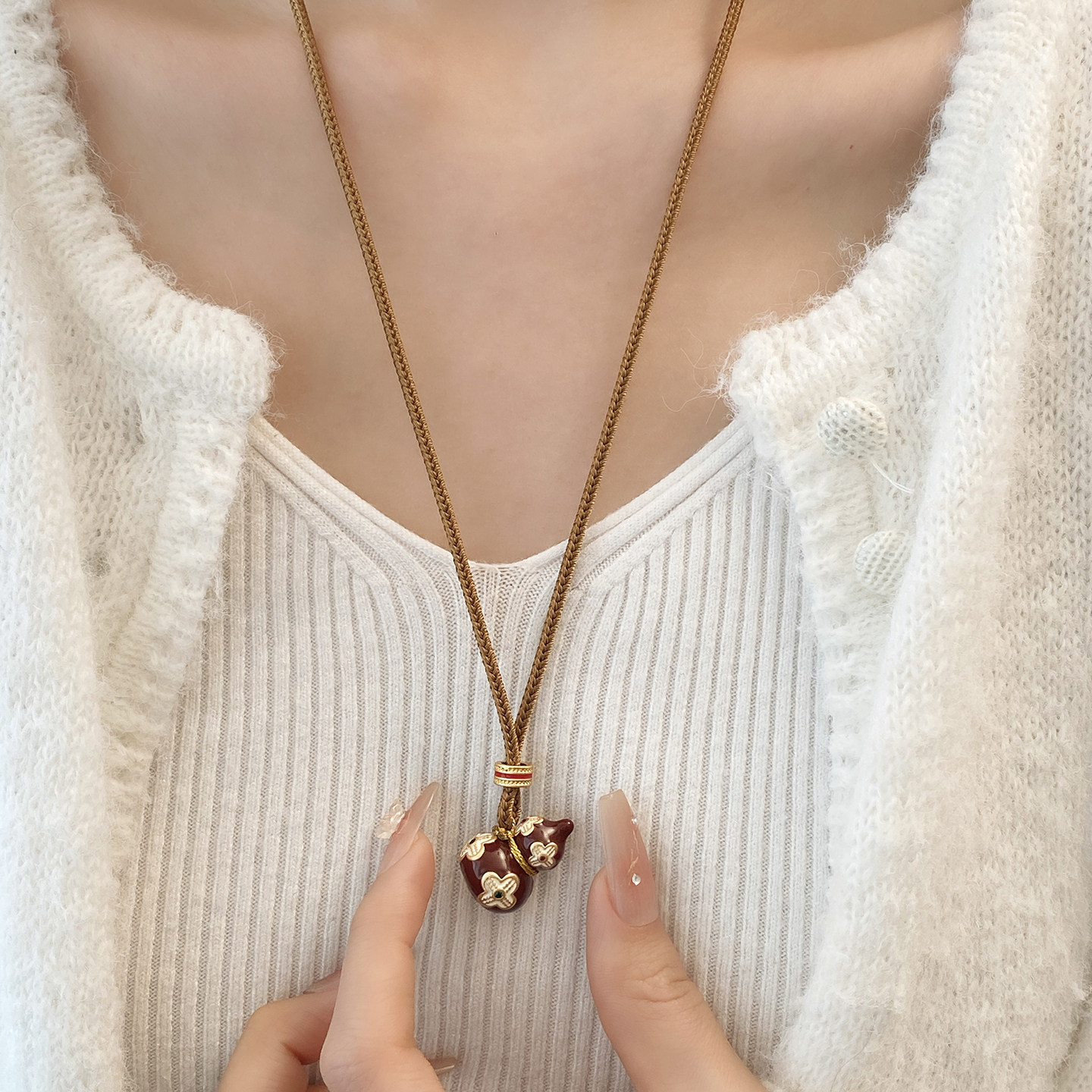 新中式四叶草红色珐琅葫芦吊坠长款项链女2026新款高级感轻奢配饰