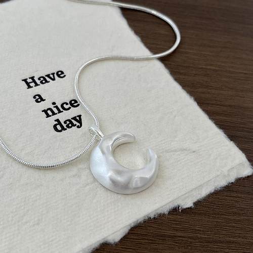 韩国ins小众设计感月牙吊坠项链