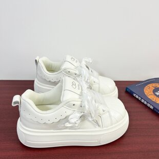 增高厚底小白鞋女款2026新款夏季板鞋百搭面包鞋配裙子贝壳鞋子潮