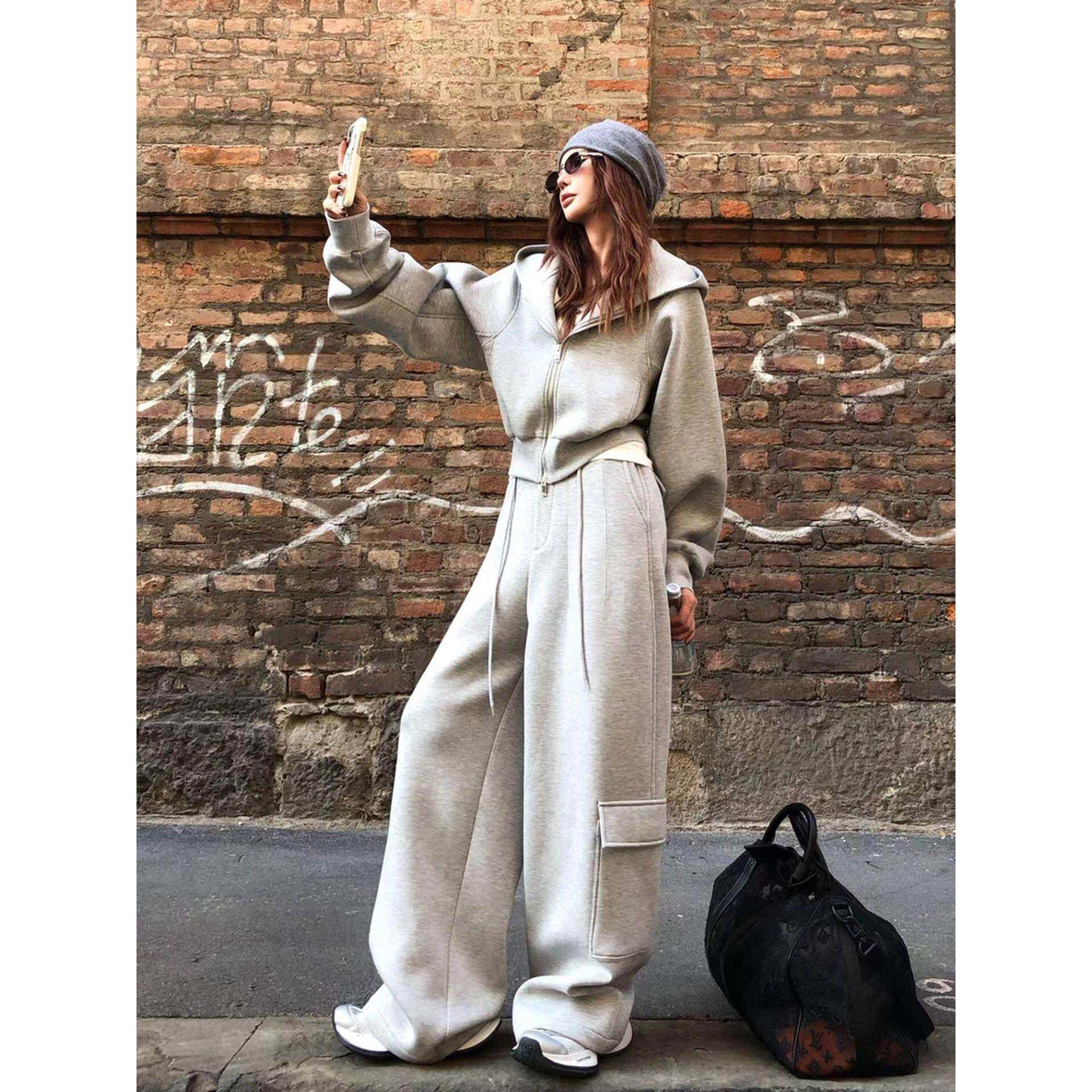 欧洲站运动时尚套装女秋冬新款宽松显瘦连帽卫衣阔腿裤休闲两件套