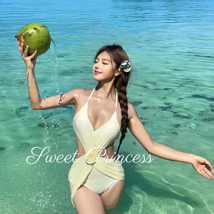 「香香典藏」高级感深V白色露腰花朵连体温泉海边度假泳衣