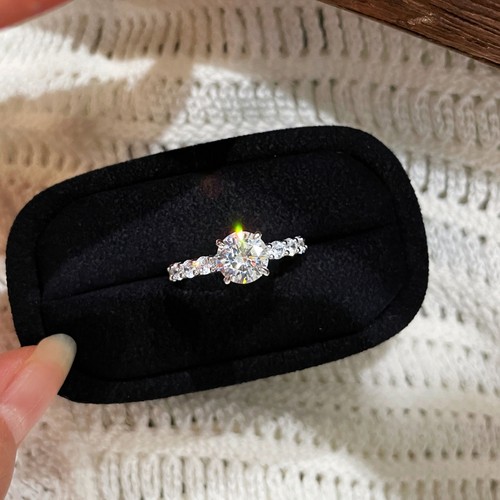 1.5克拉四爪满天星戒指女925银