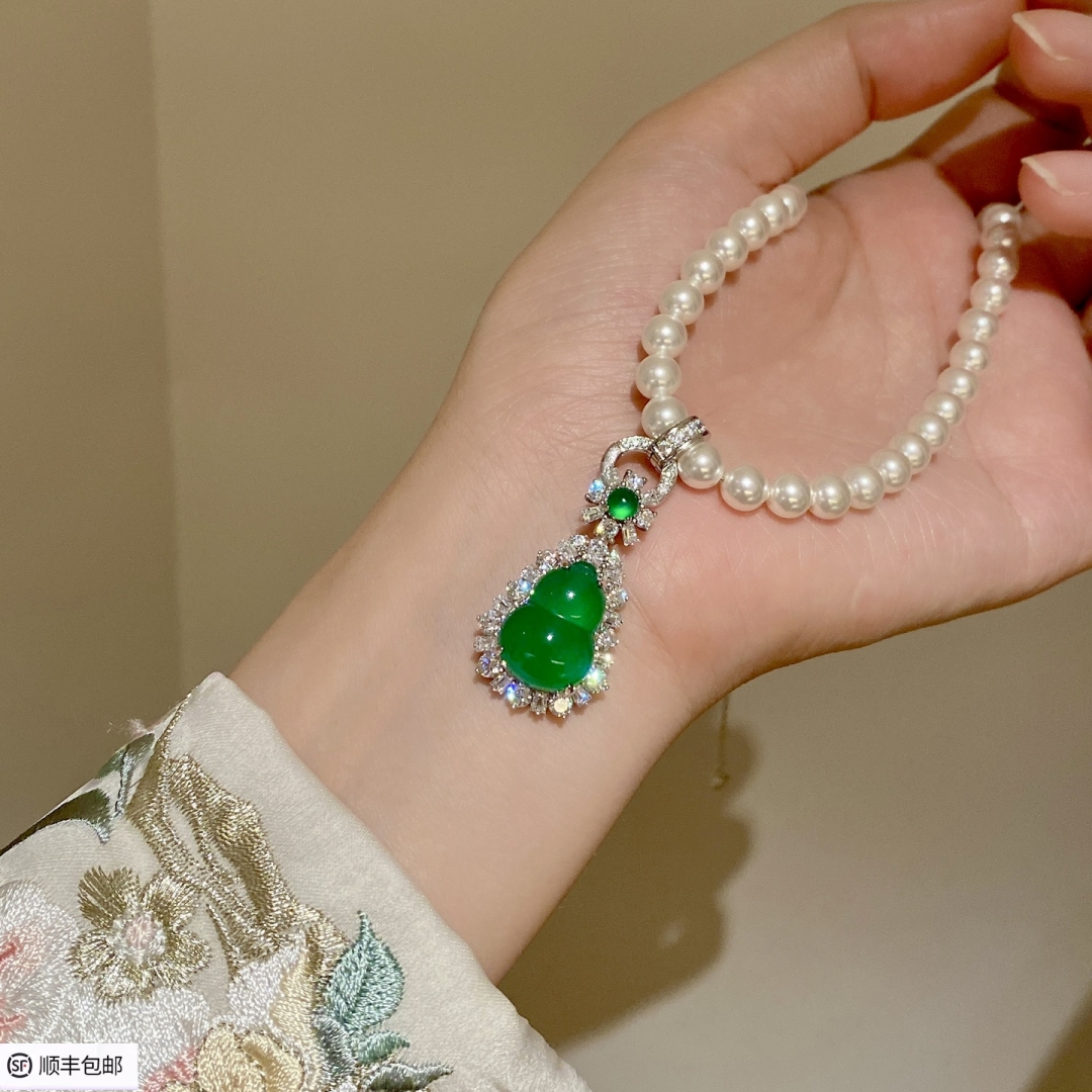 绿件玉髓满镶绿葫芦福禄吊坠项链
