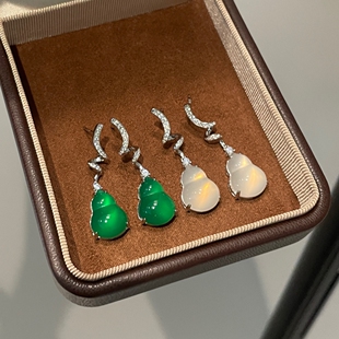 新中式白玉髓绿玉髓螺旋丝带葫芦耳环女925纯银镀金复古时尚精致
