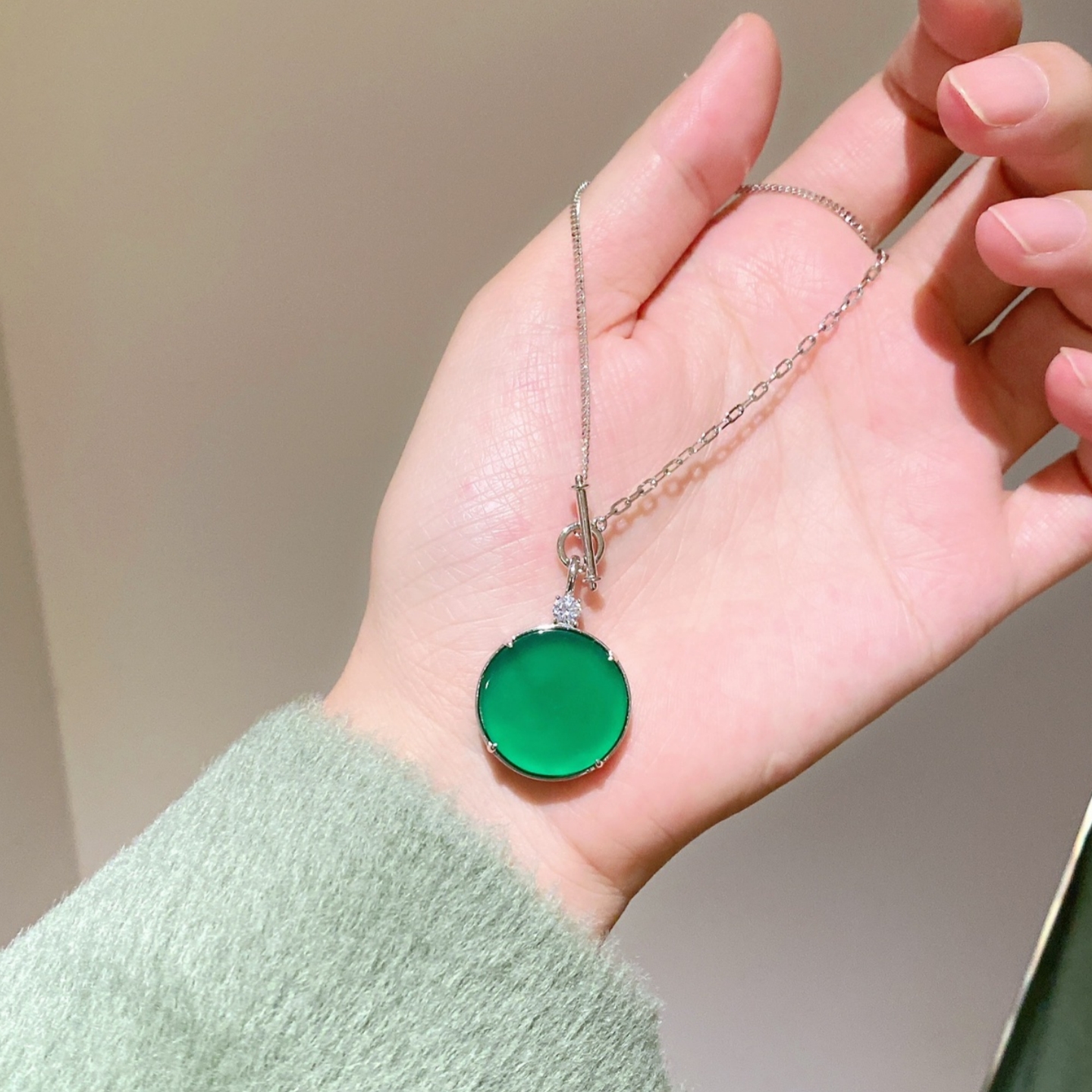 绿玉髓无事圆牌吊坠项链女925银