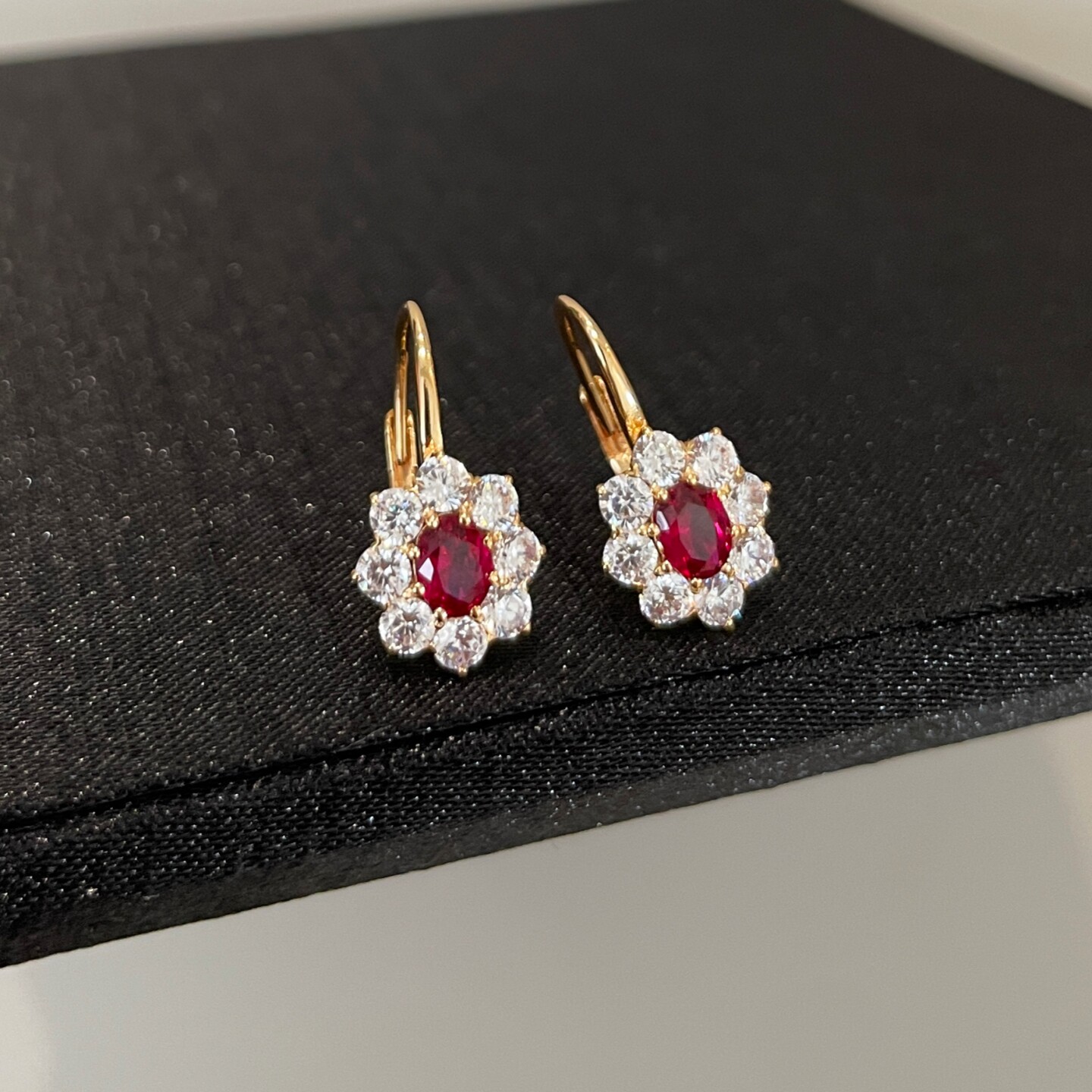 复古围镶太阳花红宝石耳环耳饰女925银镀金轻奢高级感新年红花朵