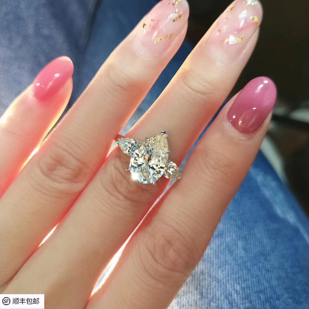 3克拉梨形水滴仿真钻石戒指女