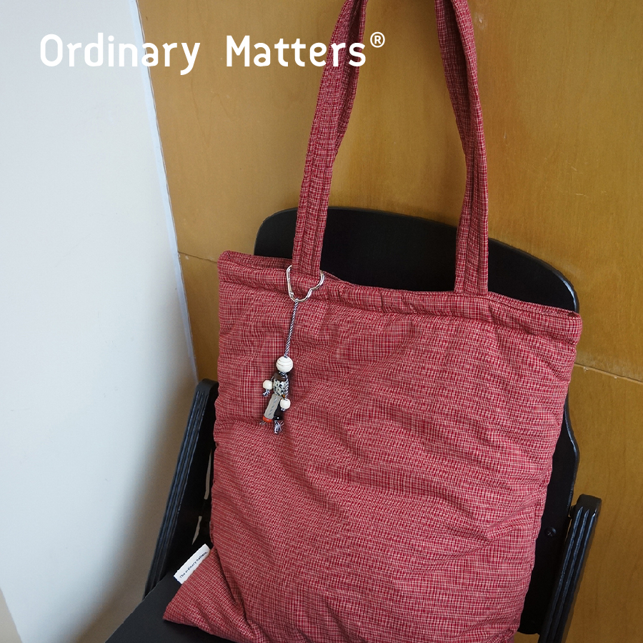 ummroom·OrdinaryMatters轻松枕头红格纹冬日充棉抱抱包