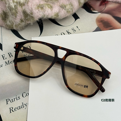 2025巴黎时装周宋嘉同款太阳眼镜