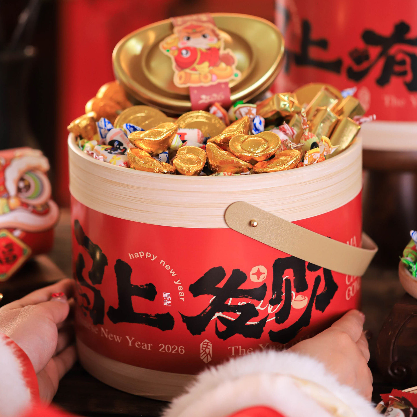 新年糖果大白兔奶糖零食巧克力礼盒装送朋友公司团购福利年货礼品