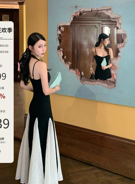 Mas Mash 旧巷情人 黑白撞色拼接露肩法式轻熟长款过膝吊带连衣裙