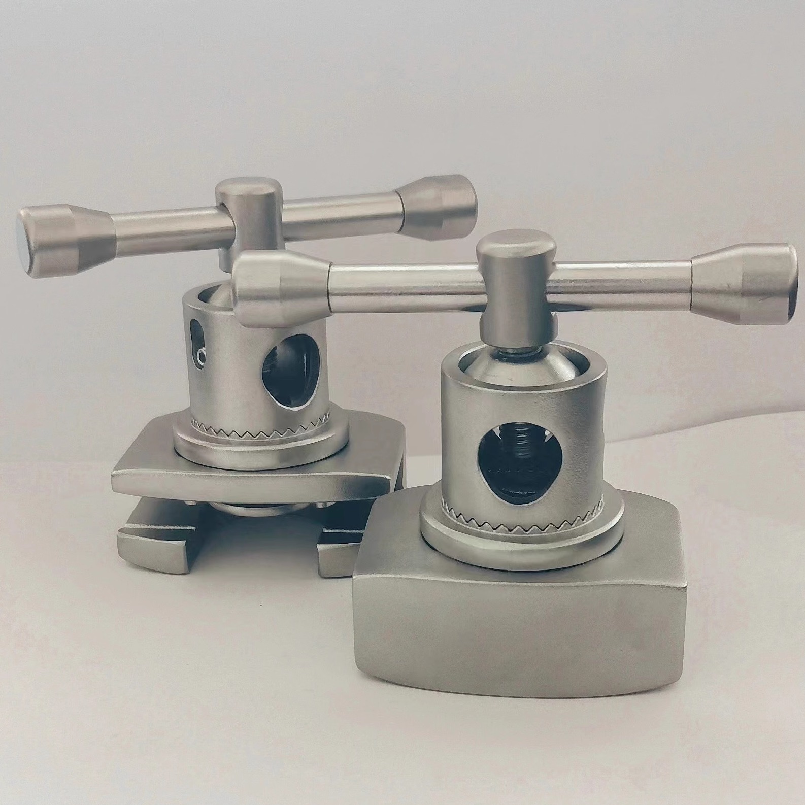 手术床导轨加厚快拆固定器通配型