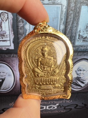 龙婆坤2537骑猪自身（黄铜六印）金壳萨玛空鉴定卡 泰国佛牌吊坠