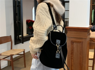 【现货】八奶包包 2025新款韩国女包丝绒包双肩背包