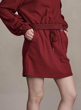 D-HARRY/迪哈利2024冬新款时尚百搭复古红色卫裙短裙DH244M97915D